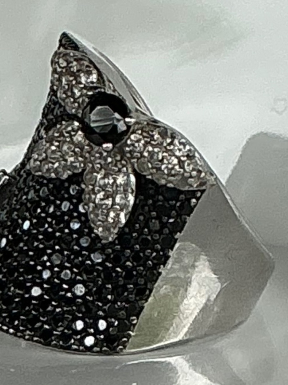 Micro Pave Black Spinel & White CZ Flower Sterling Silver Domed Ring Size 5.75 - Picture 8 of 16